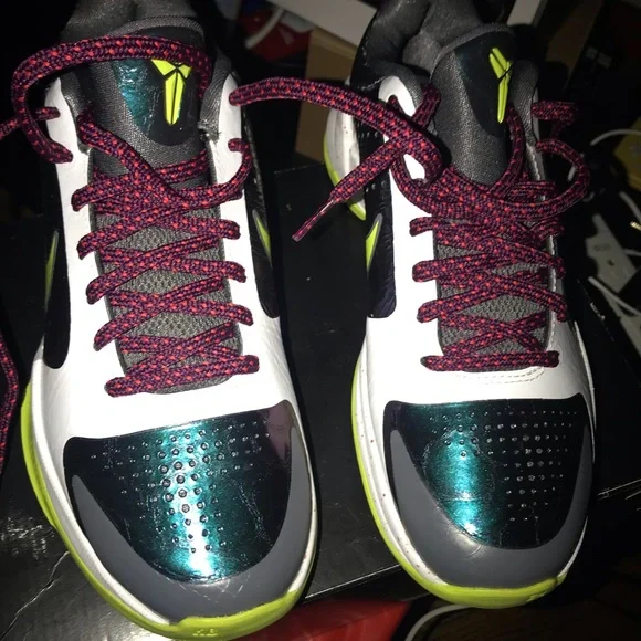 Kobe V Protro “Chaos” size 6.5 in mens/ size 8 in women KOBE PROTO 5 CHAOS. - Gem main image 4